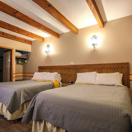 Hotel La Casa De Mama San Cristobal de las Casas Luaran gambar