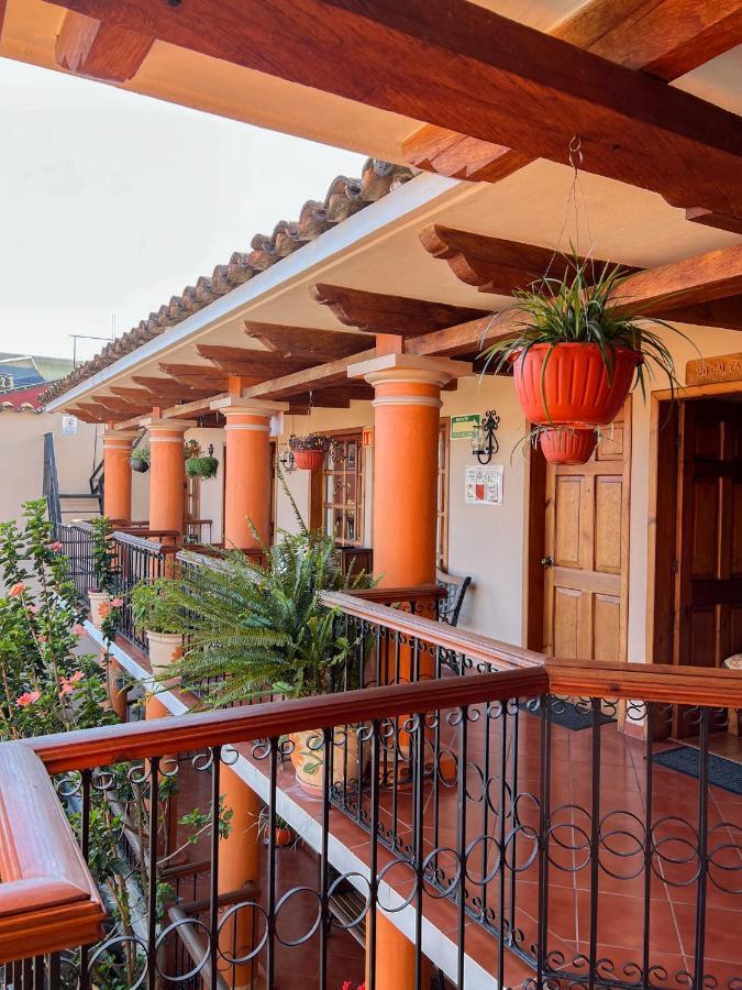 Hotel La Casa De Mama San Cristobal de las Casas Luaran gambar