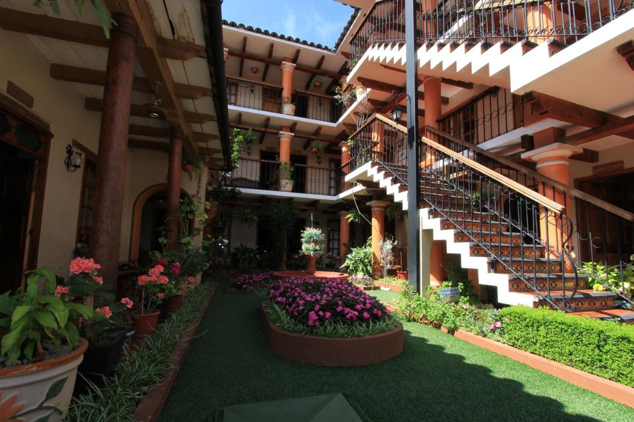 Hotel La Casa De Mama San Cristobal de las Casas Luaran gambar